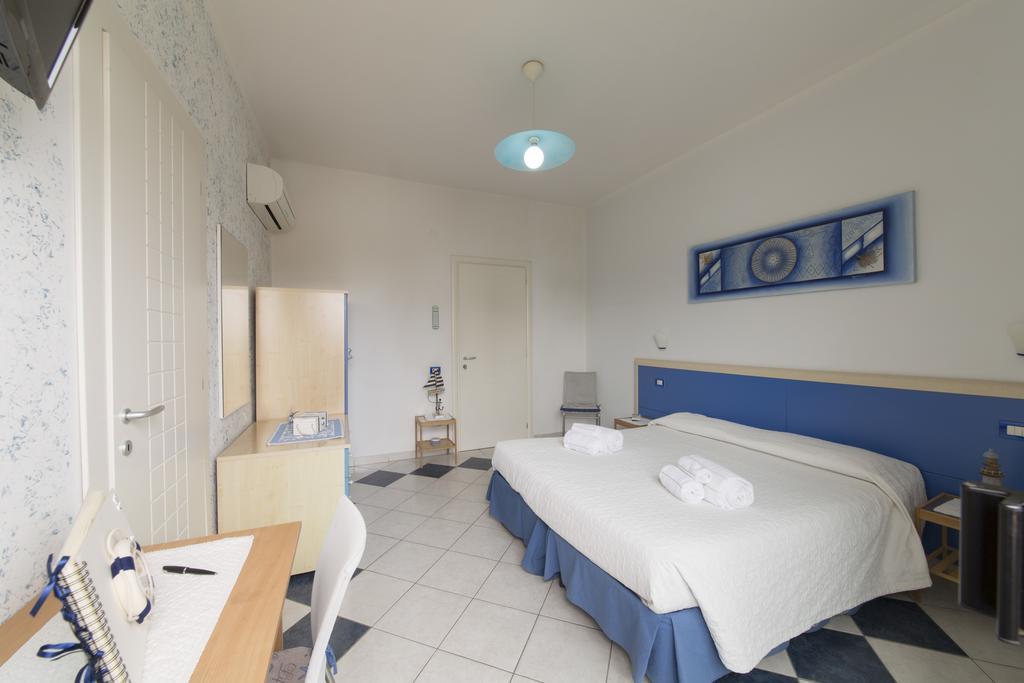 Lewis Rooms Poetto Beach Cagliari Extérieur photo