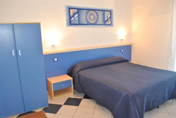 Lewis Rooms Poetto Beach Cagliari Extérieur photo