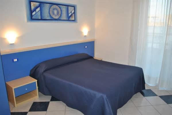 Lewis Rooms Poetto Beach Cagliari Extérieur photo