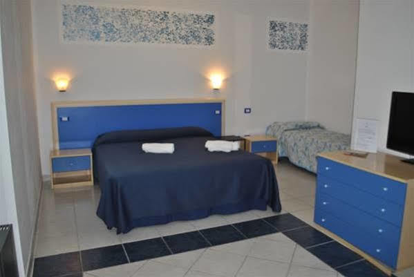 Lewis Rooms Poetto Beach Cagliari Extérieur photo