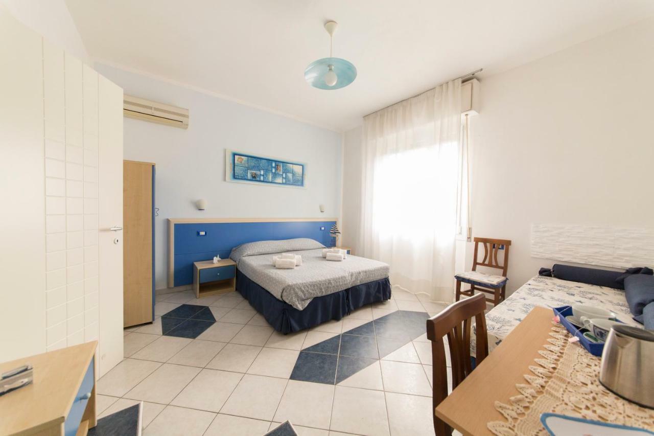 Lewis Rooms Poetto Beach Cagliari Extérieur photo